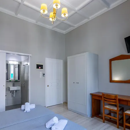 Hotel Halaris 2*