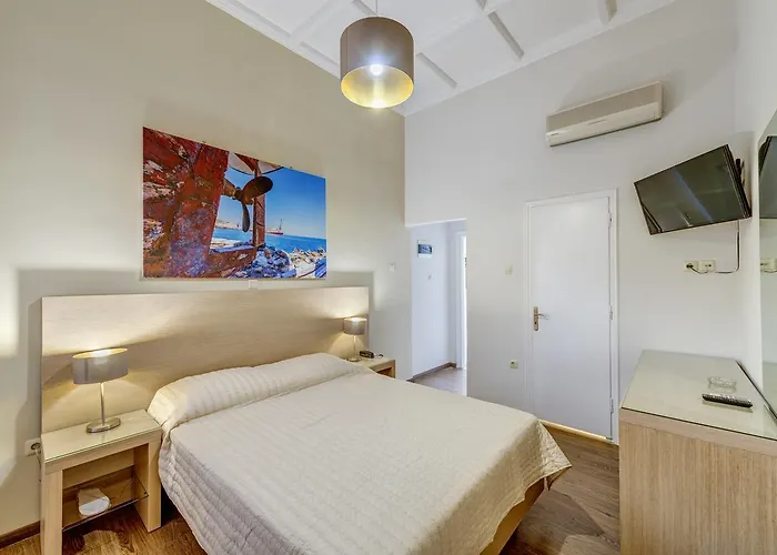 Halaris Hotel Ermoupoli